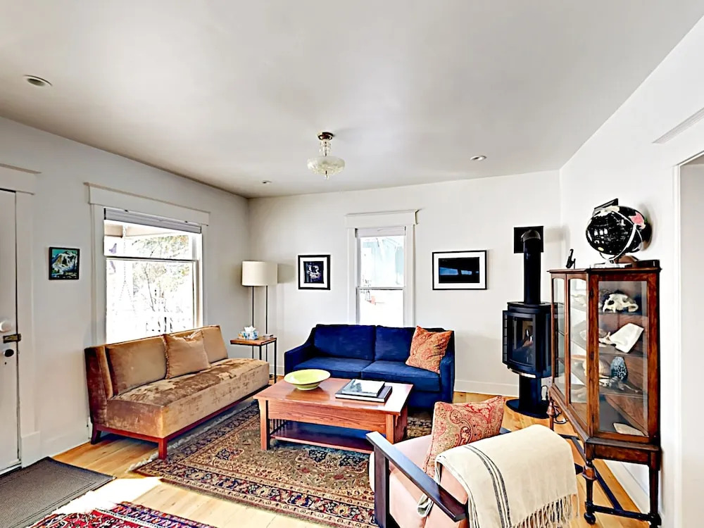 242 Hill Street House 3 Bedrooms 2 Bathrooms Home