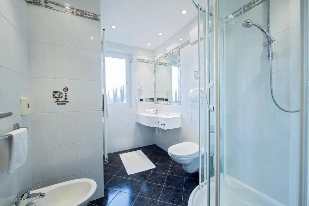 Aghel Suites & Apartments