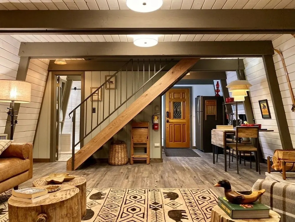Moon View Cabin