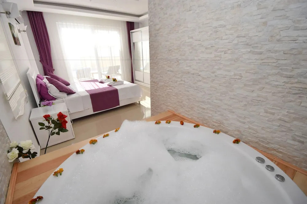 KAL1590 Villa Zeytin Islamlar 2 Bedrooms