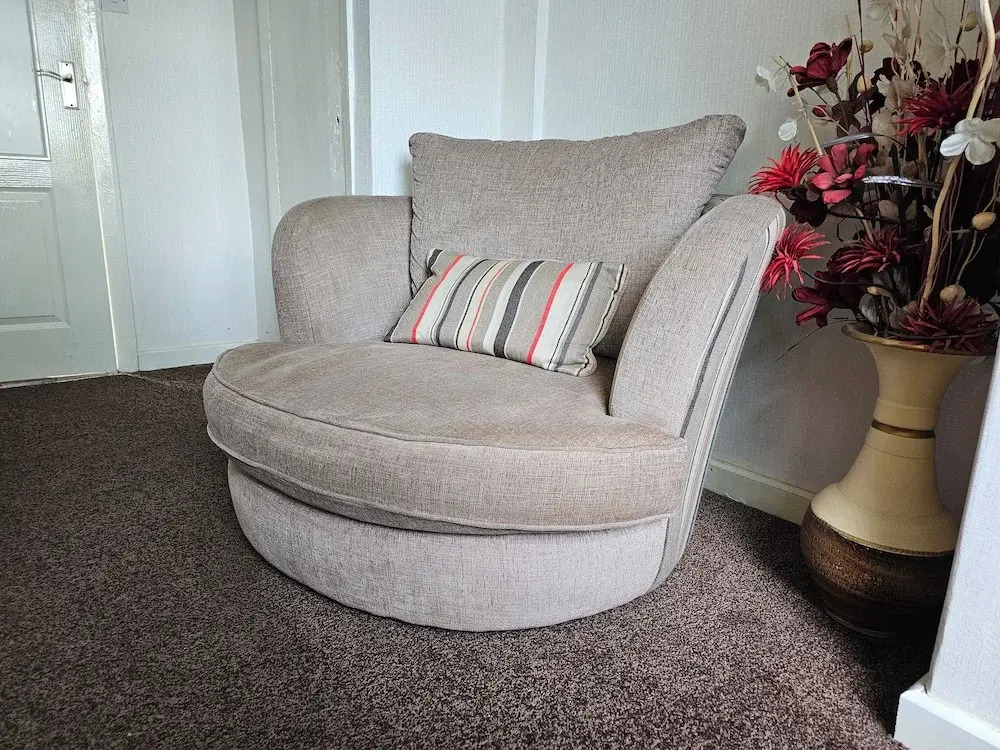 Cosy 3-bed Semi-detached House in Bradford