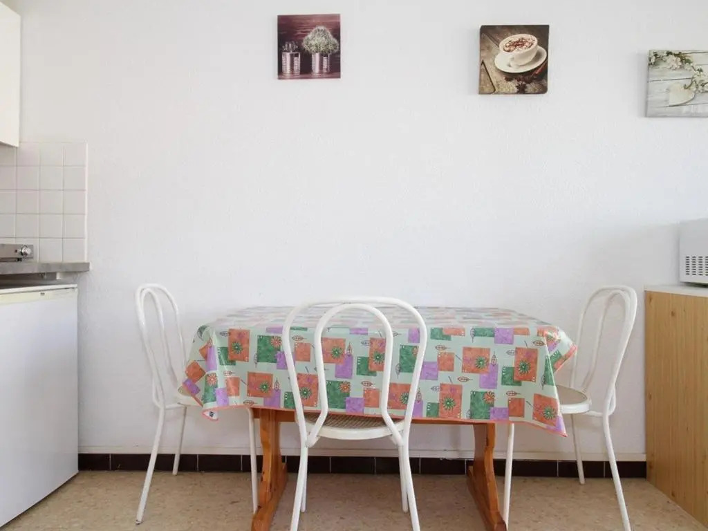 Appartement Balaruc-les-Bains, 1 pièce, 2 personnes - FR-1-553-99