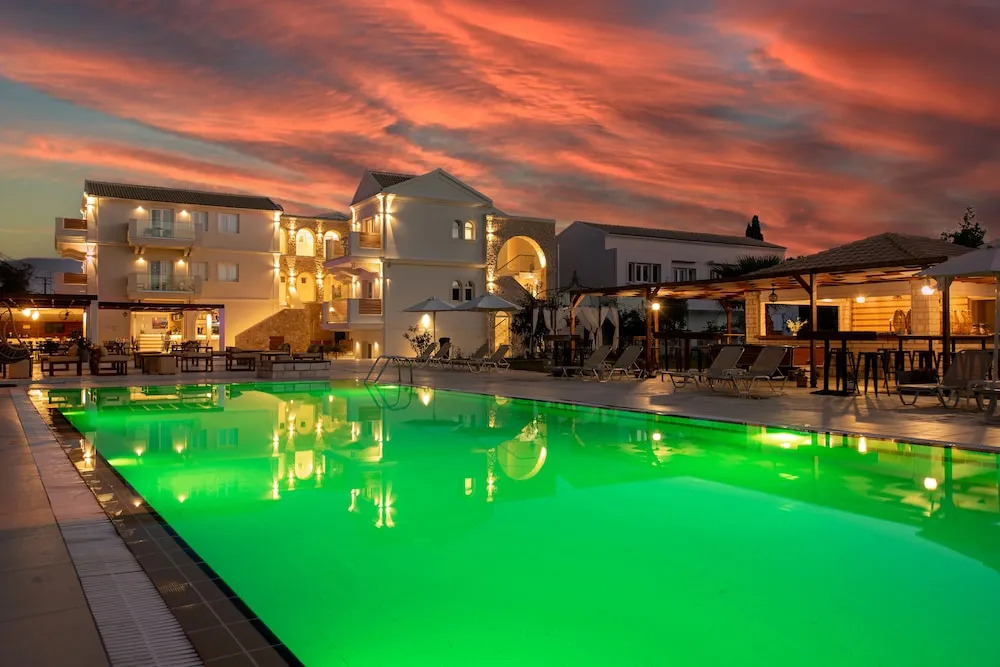 Ekati Mare Apartments