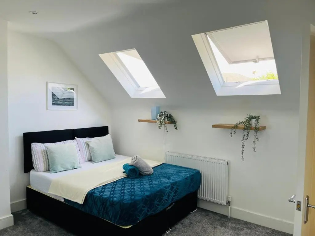 Modern Apartment, Castle View Rochester, England