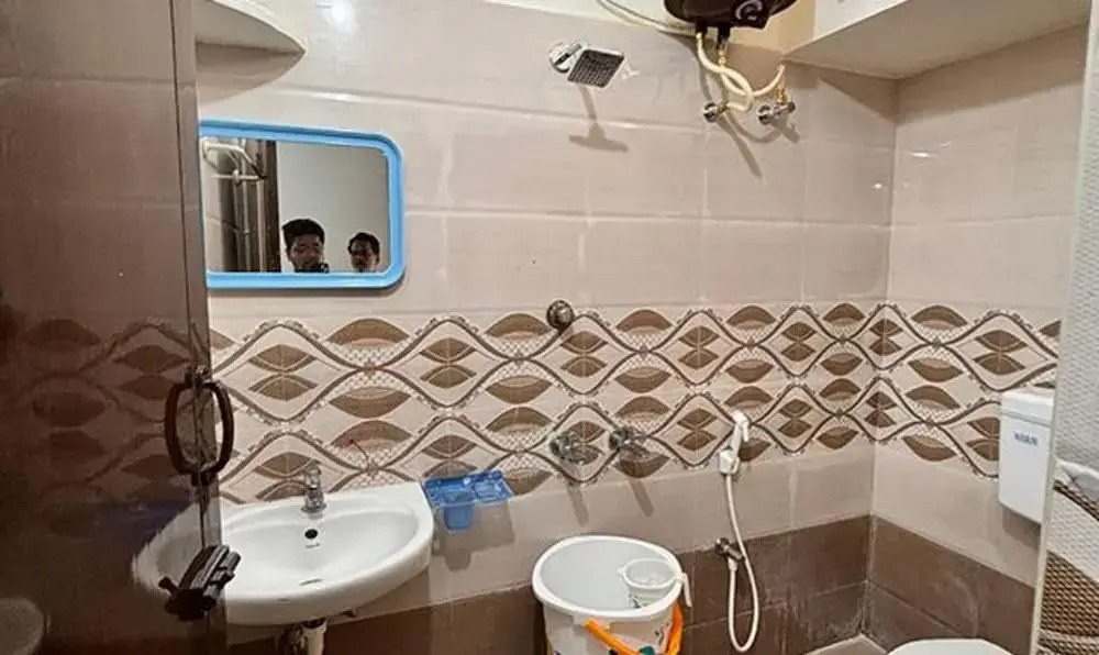 Fabhotel Royal Grand Ii