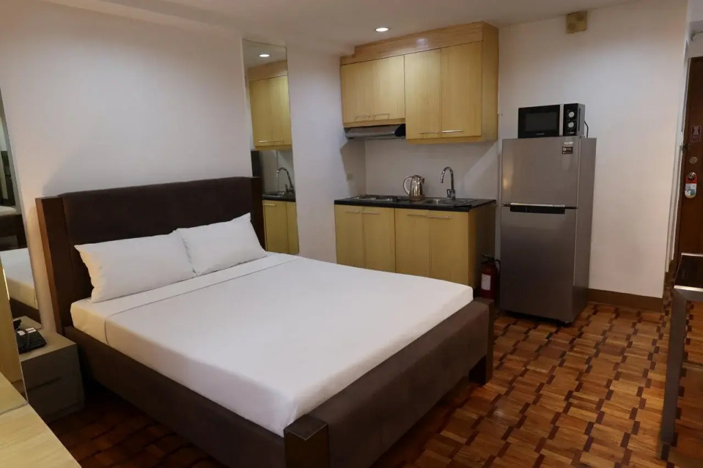 Prince Plaza II Condotel