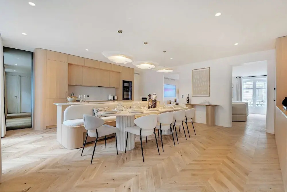 Spacious Flat - 4 Br/10p - Madeleine