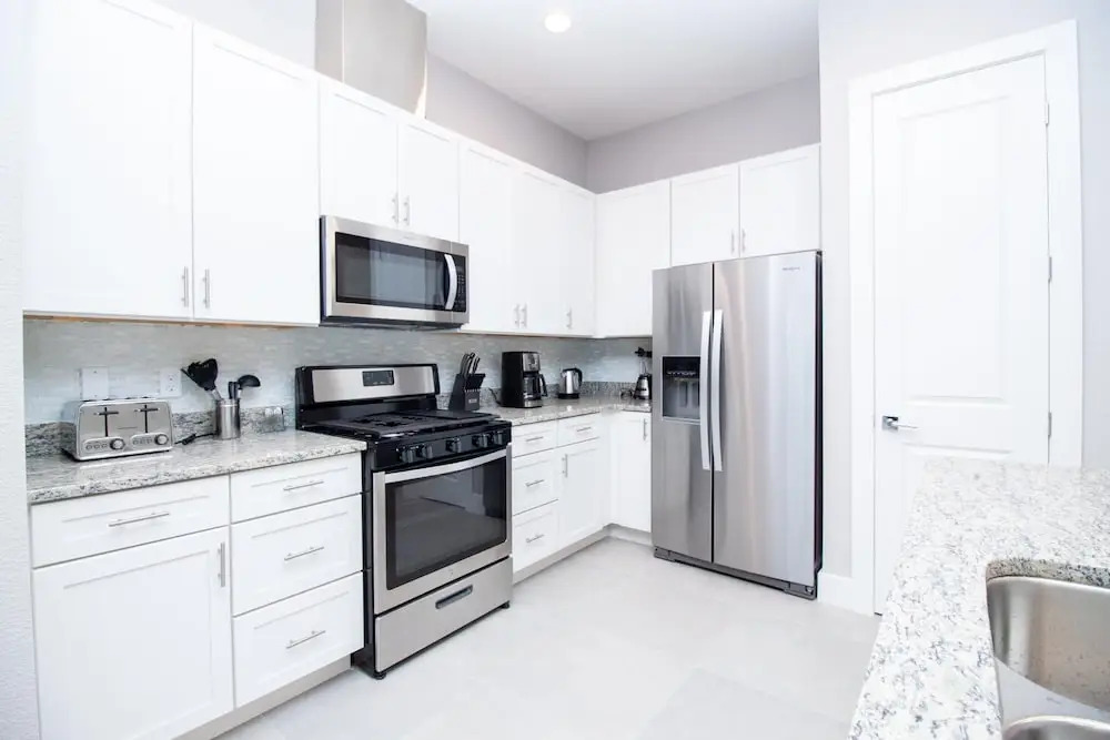 4 BR 4 BA | 7587 Sunny Dreams Lane