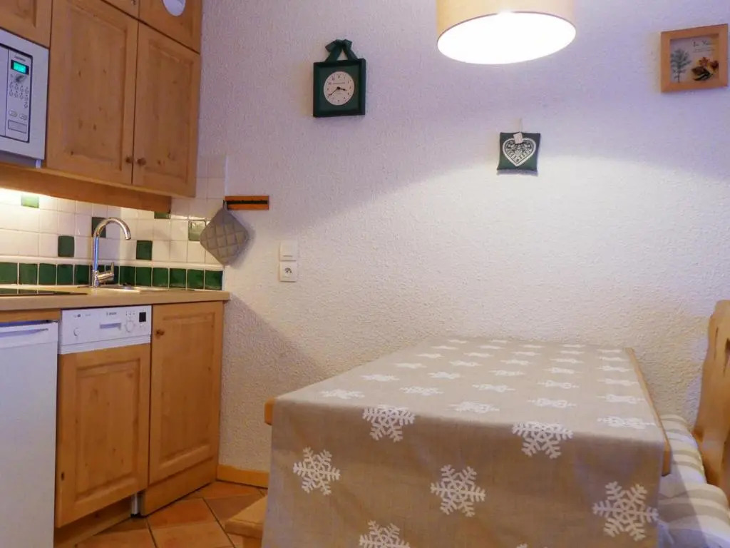 Appartement Méribel, 2 Pièces, 6 Personnes - Fr-1-182-69