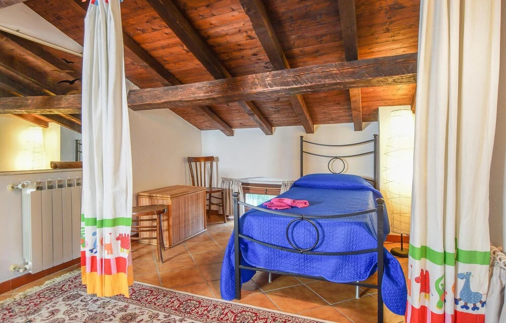 Beautiful Apartment in Monte Antico With 2 Bedrooms