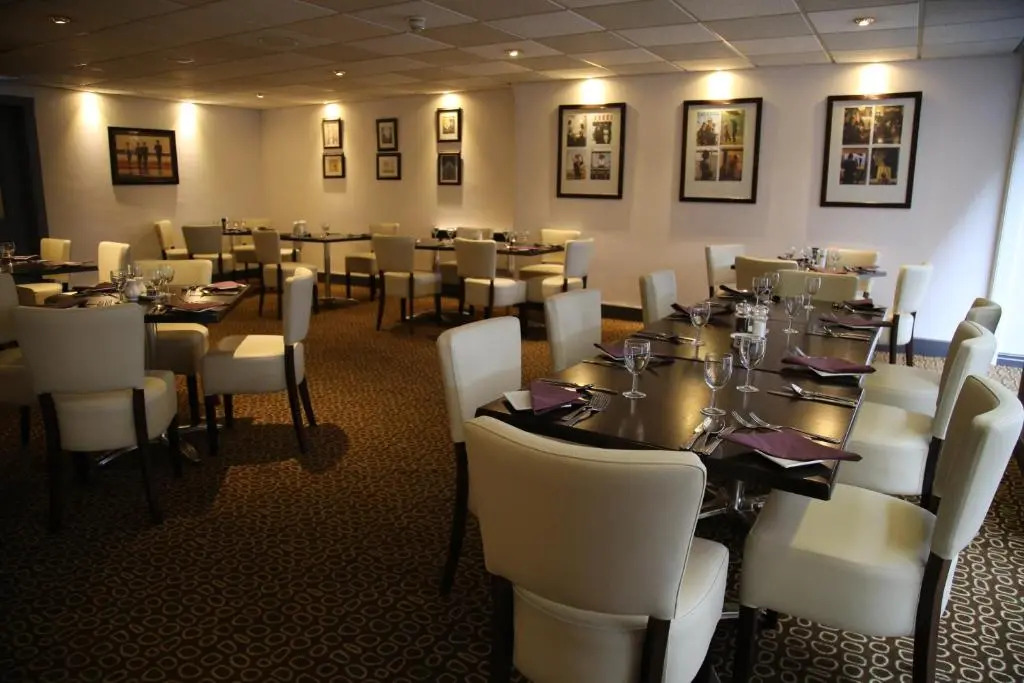 Inn On The Prom At The Fernlea Hotel