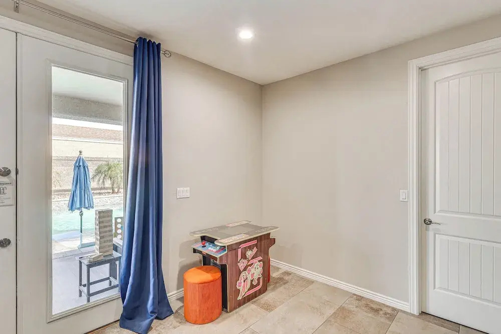 Pet-friendly LHC Home w/ Temp-controlled Pool!
