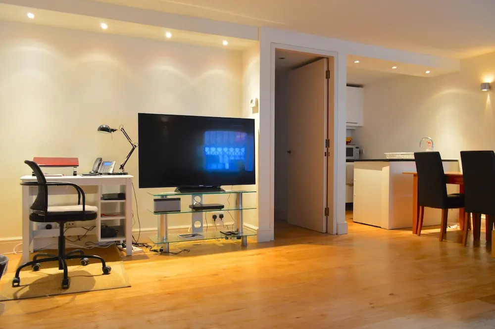 London Spacious 1 Bedroom Flat