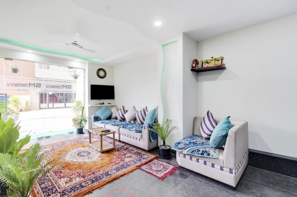 OYO 75843 Sm Residency