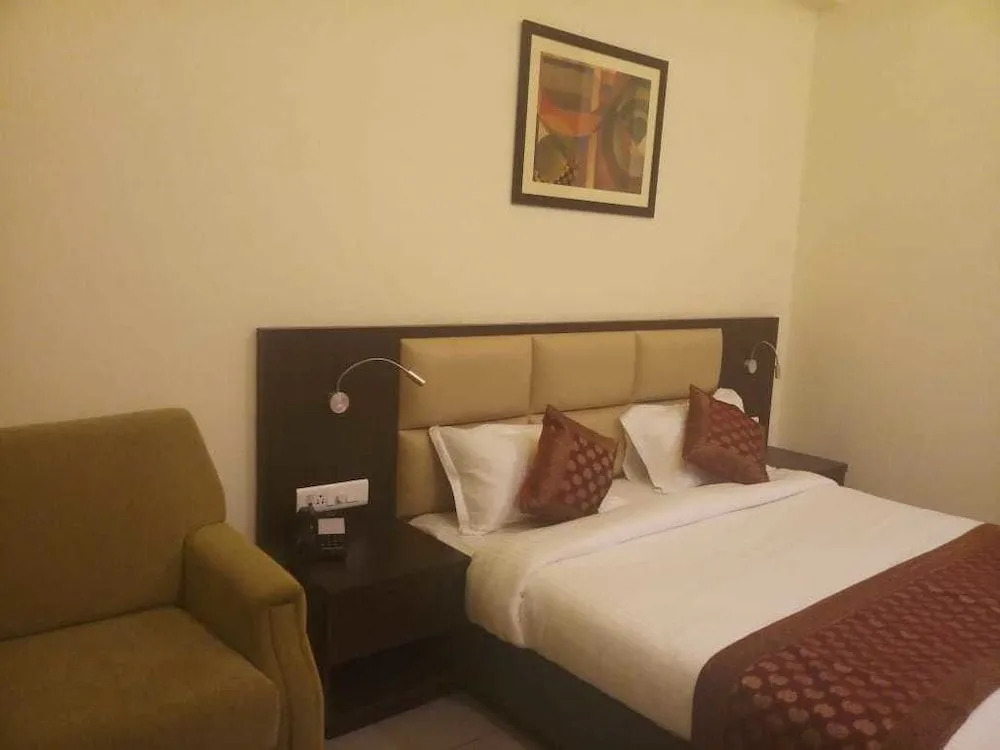 Hotel Sarovar Grand
