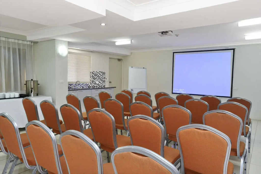 Comfort Inn & Suites Burwood
