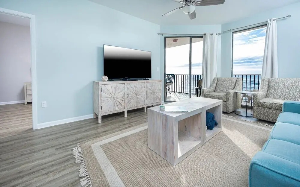 Phoenix East 1407 2 Bedroom Condo