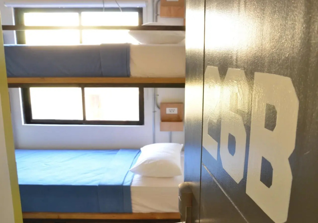 OYO 866 Junction Hostels
