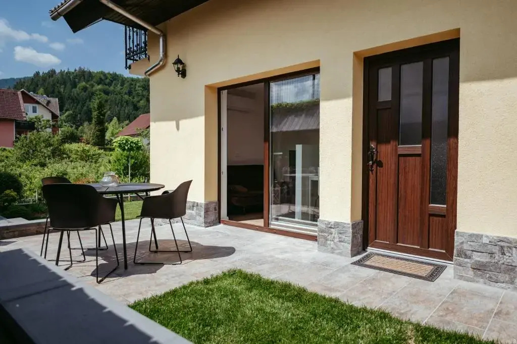 Apartment Oddih with terrace and private SAUNA