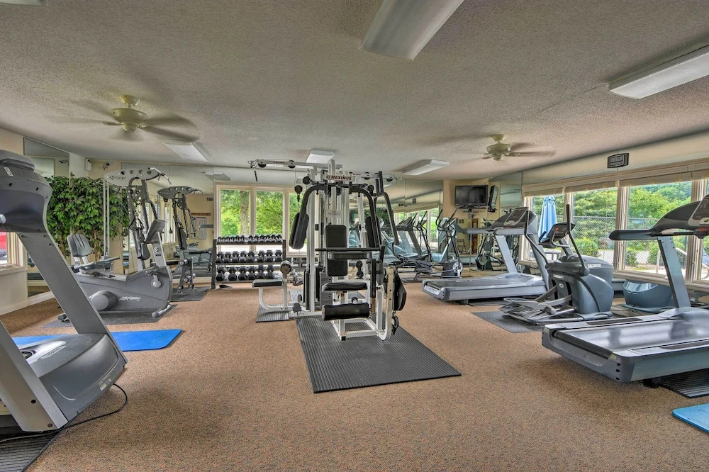 Serene Sky Valley Home w/ 180 Degree Mountain View