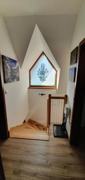Górska Chata pod wyciągiem Remiaszów nr IX ski bus pod domkami