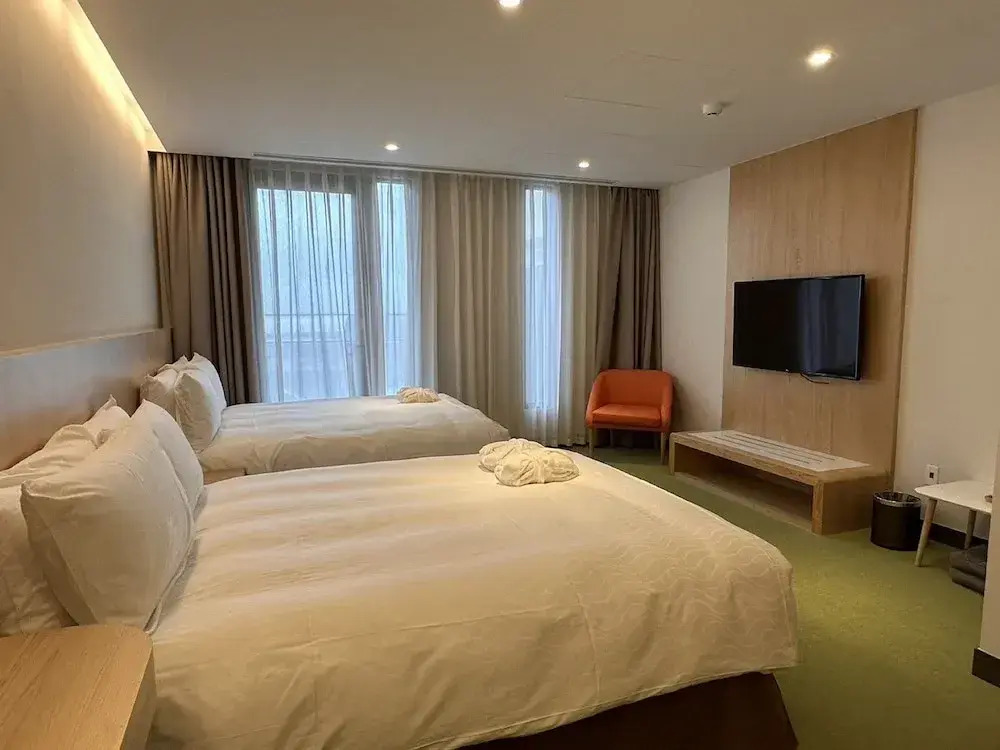 CHECK inn MAGI Kids Hotel