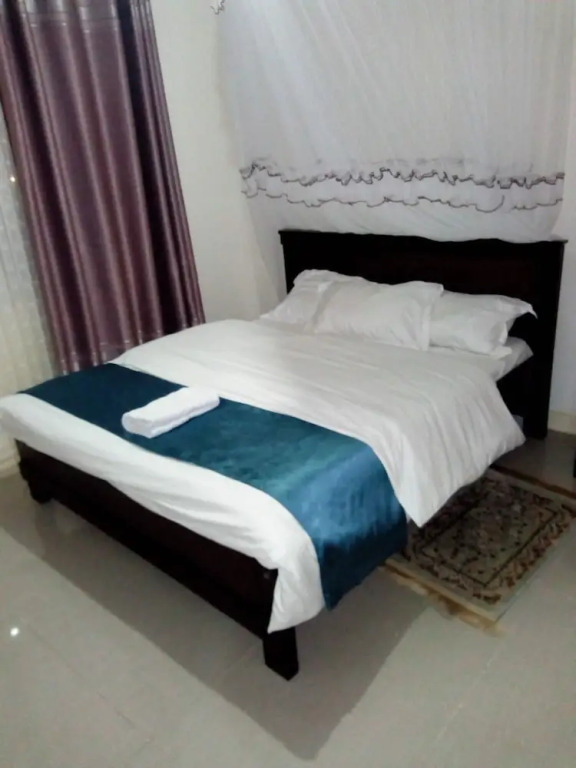Apartment Sleeps 6 With Free Parking