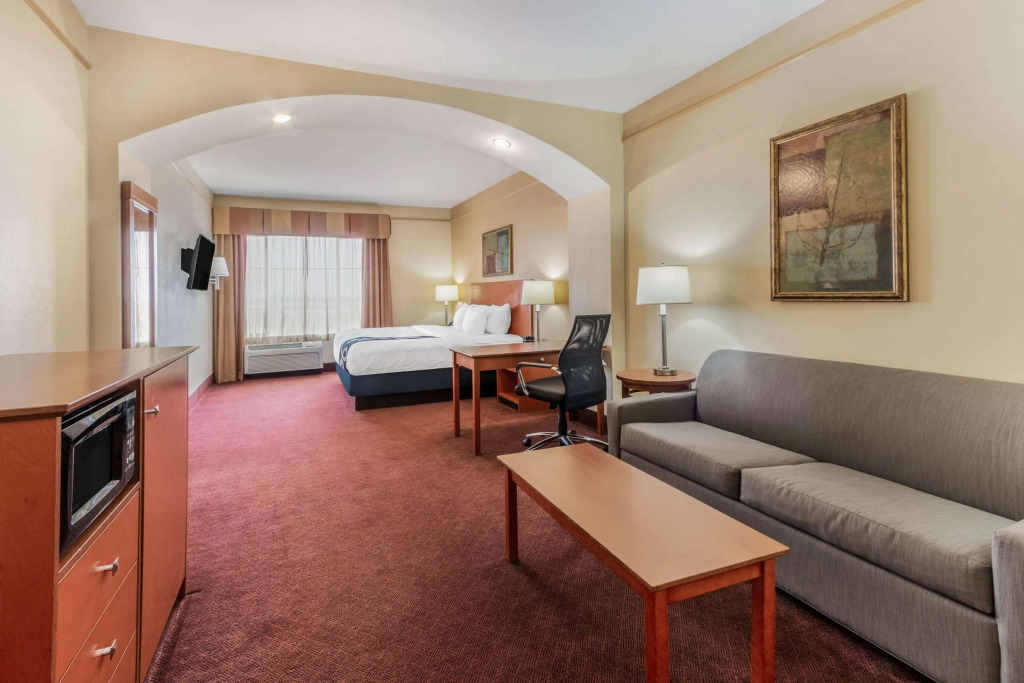 La Quinta by Wyndham Hobbs