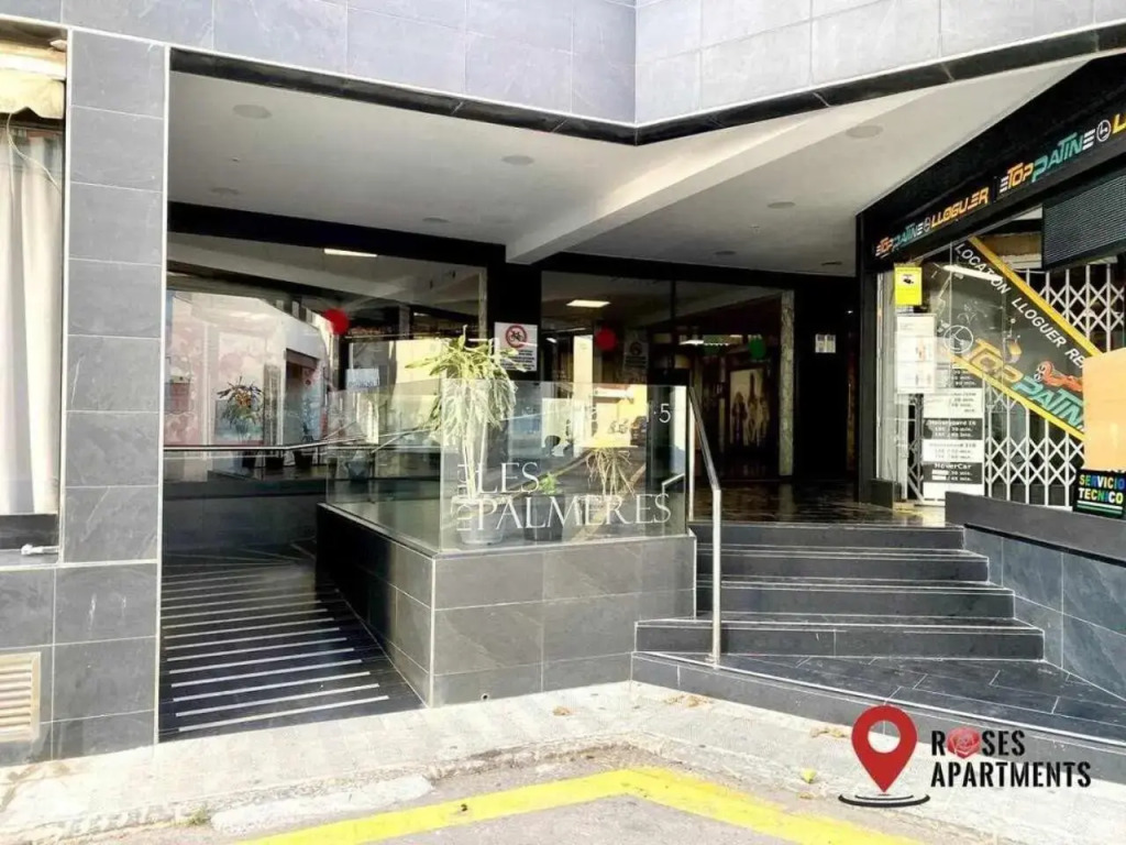 Roses Apartments Estudio 1 vista mar lateral