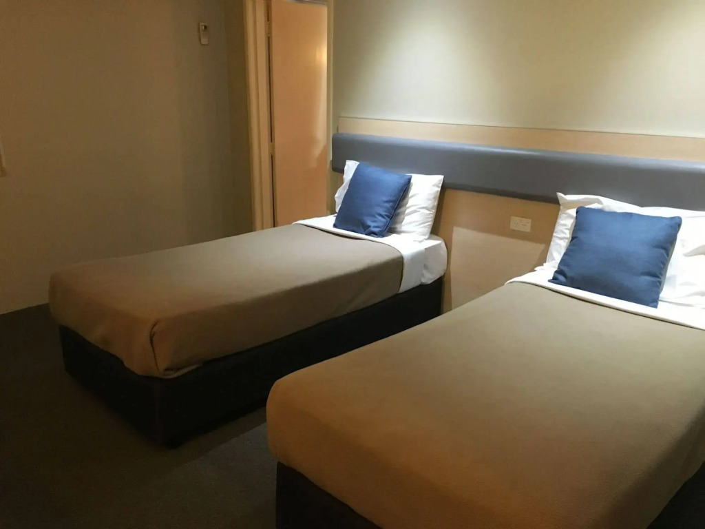 Lakeview Hotel Motel