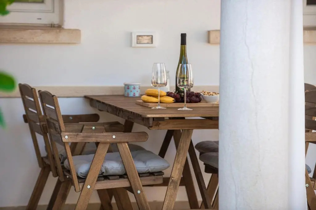 Apartment Near Old Town, FREE Parking & Huge Garden