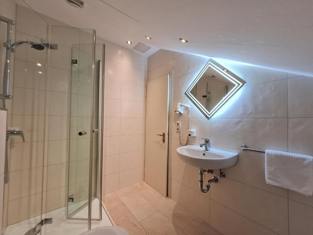 Hotel Waldquelle - Baumhaushotel Aerzen