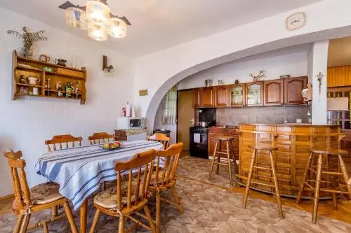 Apartments Majnaric