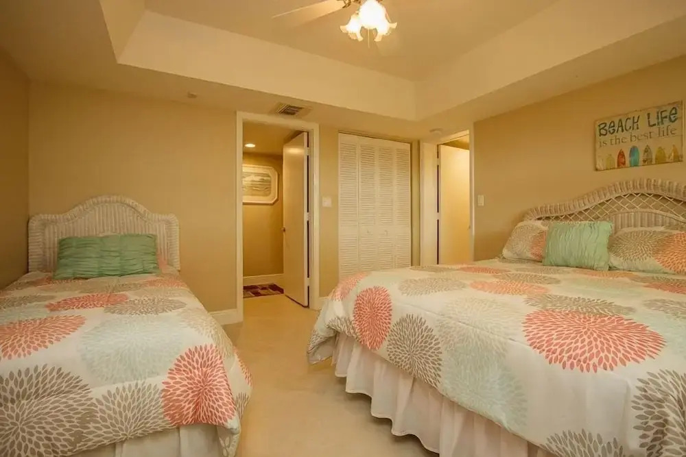 Flogarden504 - Florentine Gardens 3 Bedroom Condo by Redawning