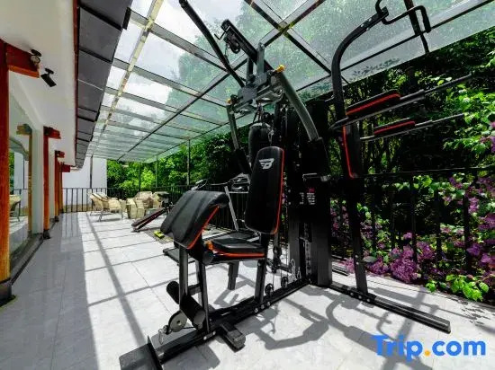 Lijiang Time · Linxi Senxi Snow Mountain Scenic Holiday Hotel