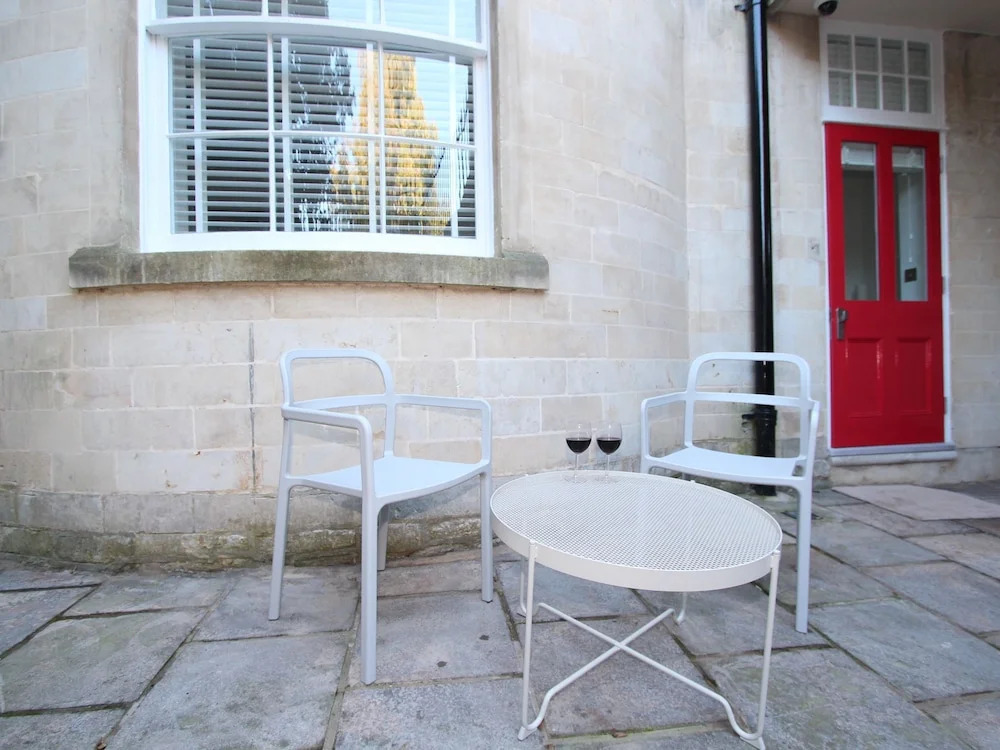 Stunning Brand New Studio Apartment - Sleeps 3