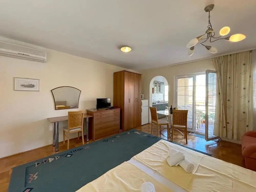 One Bedroom Apartment Stella Maris 2