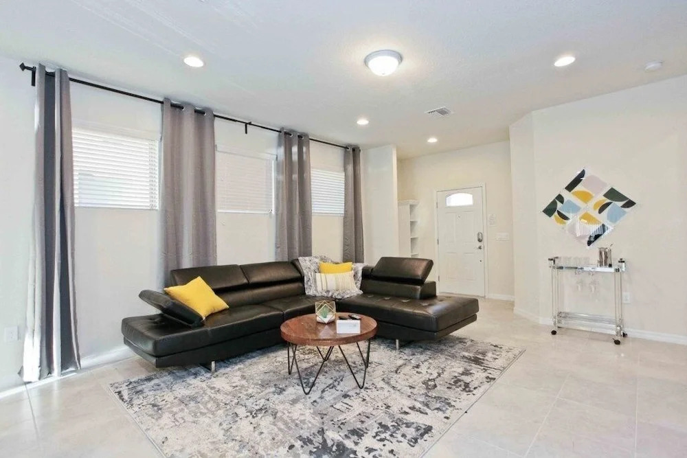 @westside Pool With Game Room & Video Game 5 Bedroom Home