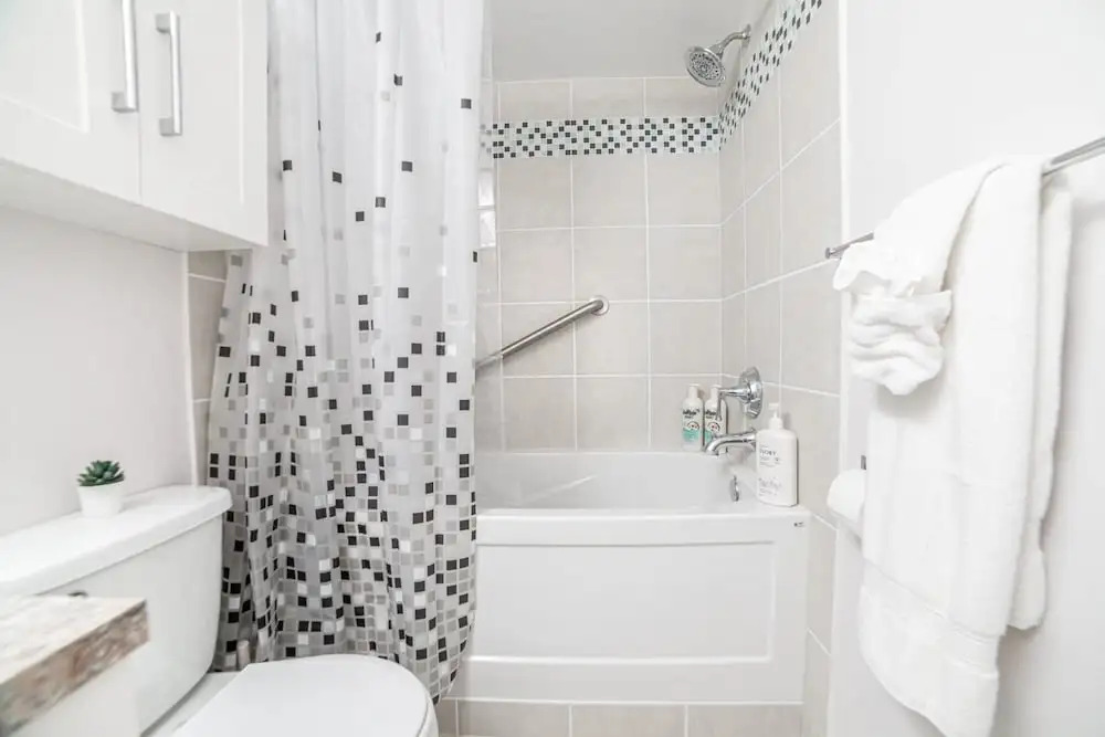 Beautiful 2bdr Suite w Parking Patio Coffee Wifi