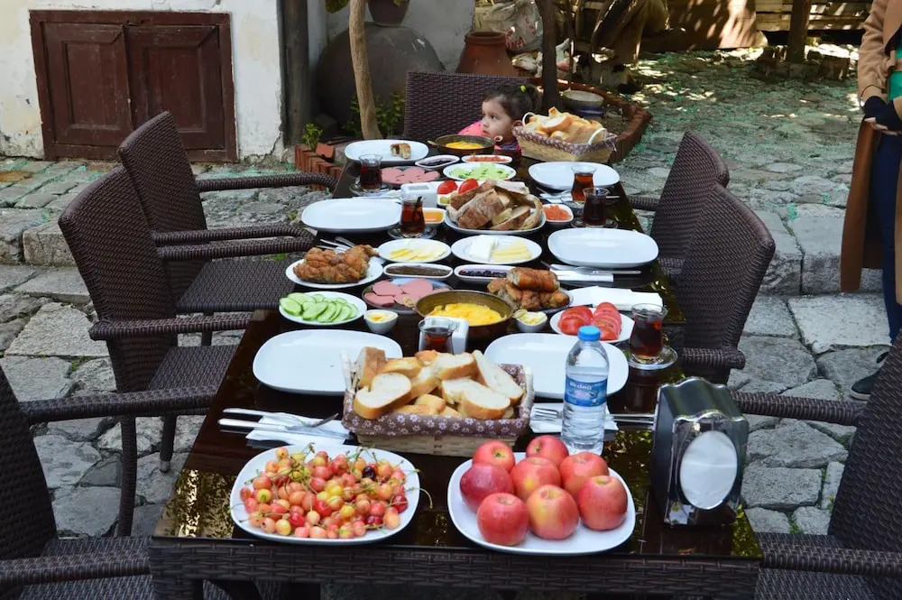 Ilk Pansiyon