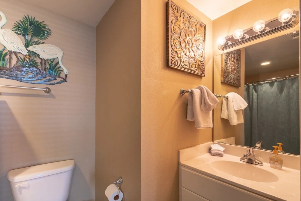 Shores Of Panama 621-sleeps 8, Free Beach Fun! Reserved Parking Space! 2 Bedroom Condo by RedAwning