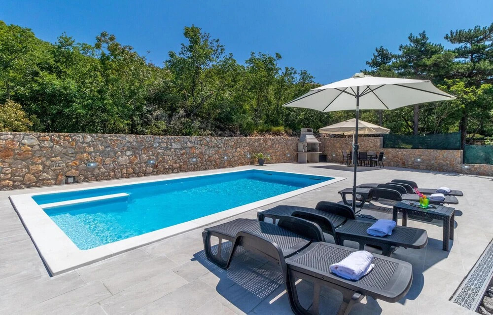 Stunning Home In Dramalj