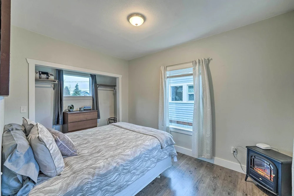 Port Angeles Retreat - 1 Mi to Downtown