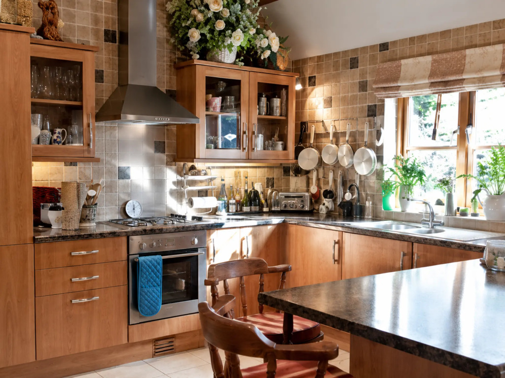 Little Red Rooster Rest and Spa