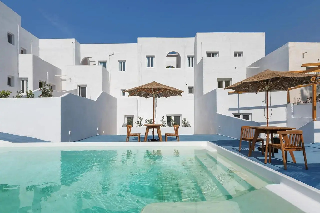Отель Voca Hotel & Suites