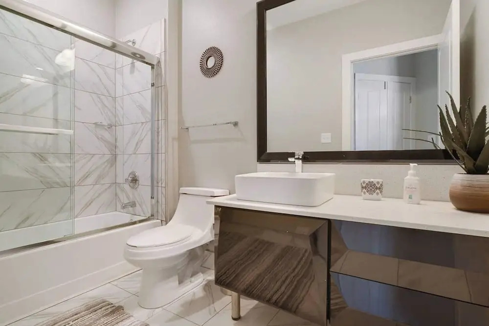 Luxurious Downtown Condo