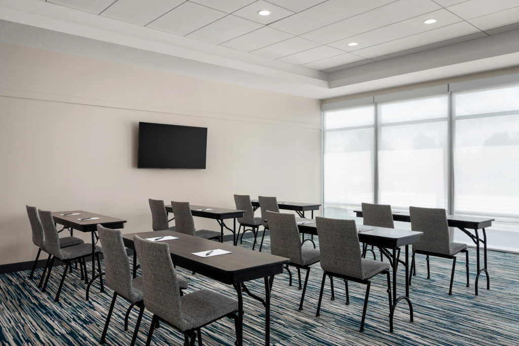 avid hotels - Orlando International Airport by IHG