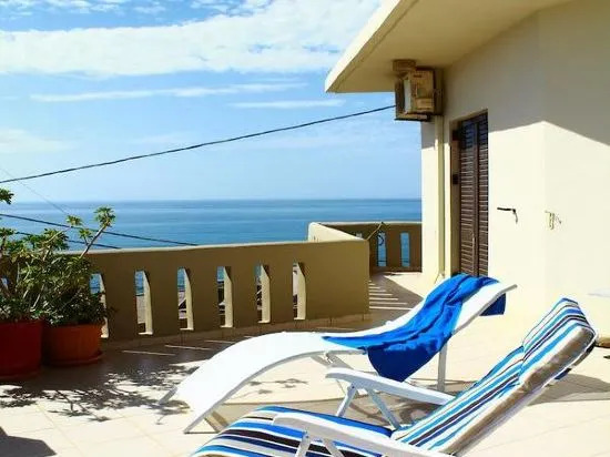 Angeliki Apartments