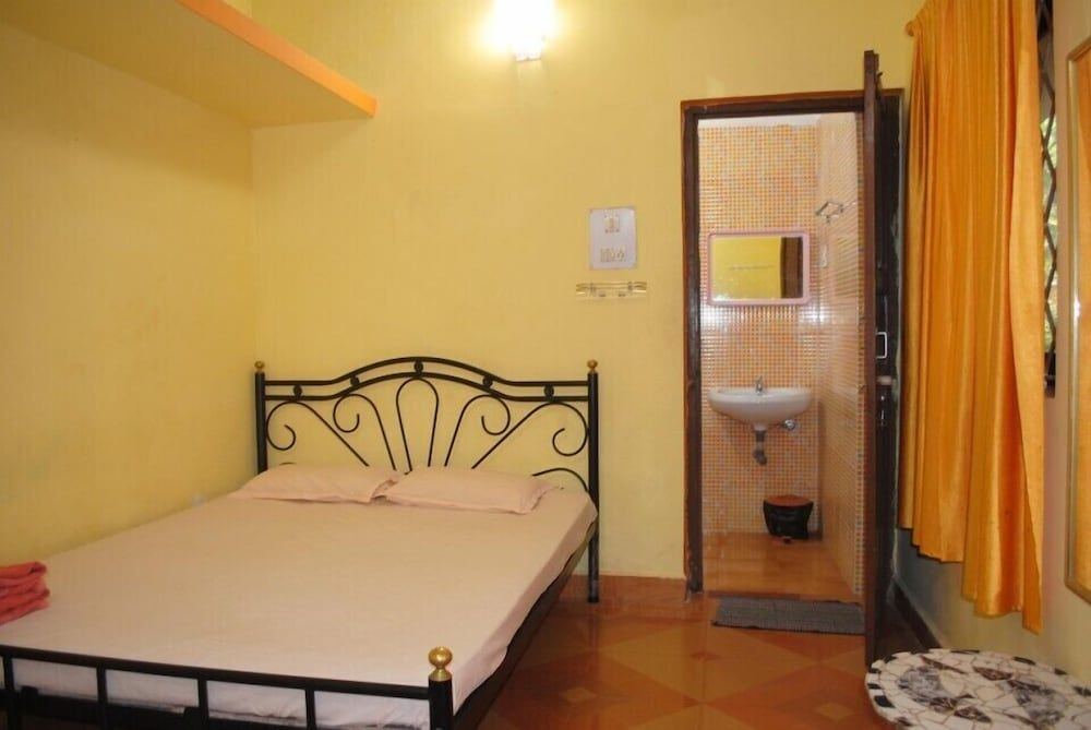 Joe And Mariettas Guesthouse