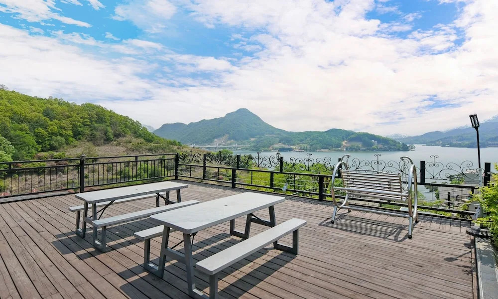 Nearby Cloud Pension